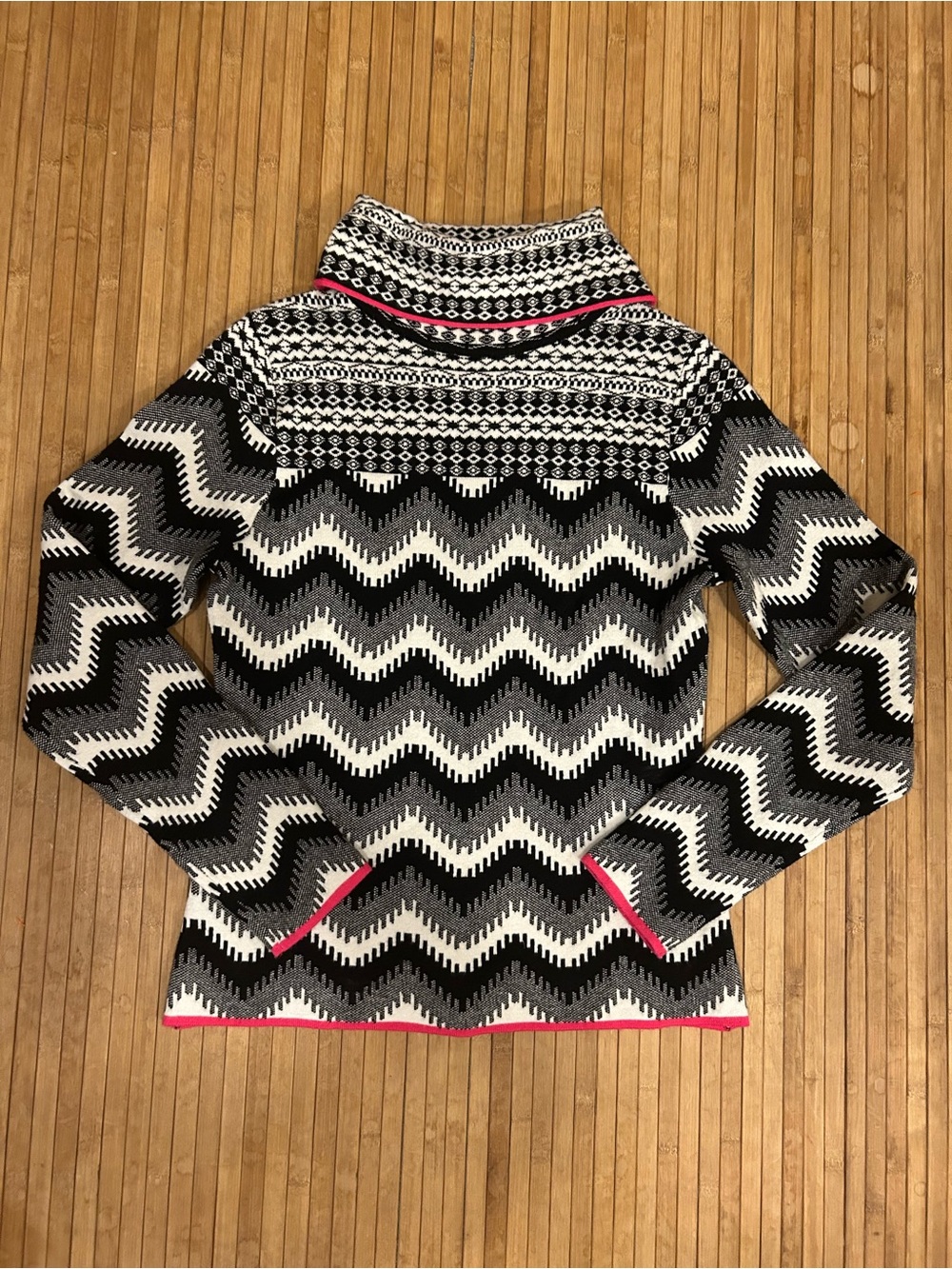 Cocobleu Women’s 2 Black White Pink Fair Isle Print Turtle Neck Sweater
